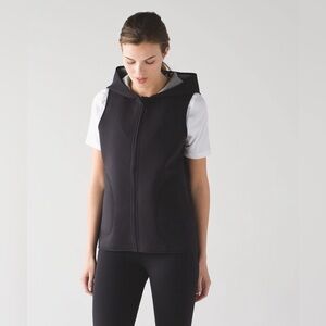 Lululemon Insculpt Vest in Black / Heathered Medium Grey 4 A15